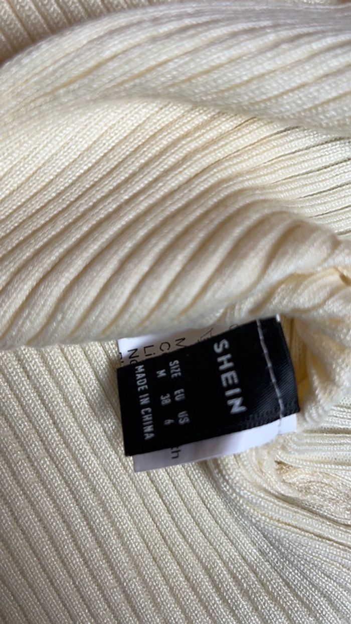 Top court shein taille m - photo numéro 3
