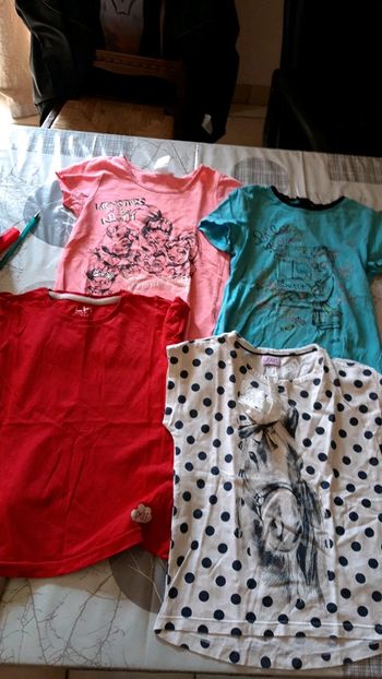 4 tee shirt 8 ans