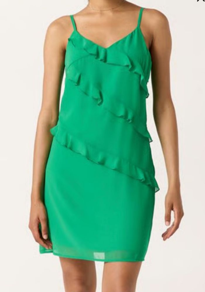 Robe Naf Naf taille 36 - photo numéro 4