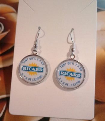 Boucle d'oreille ricard