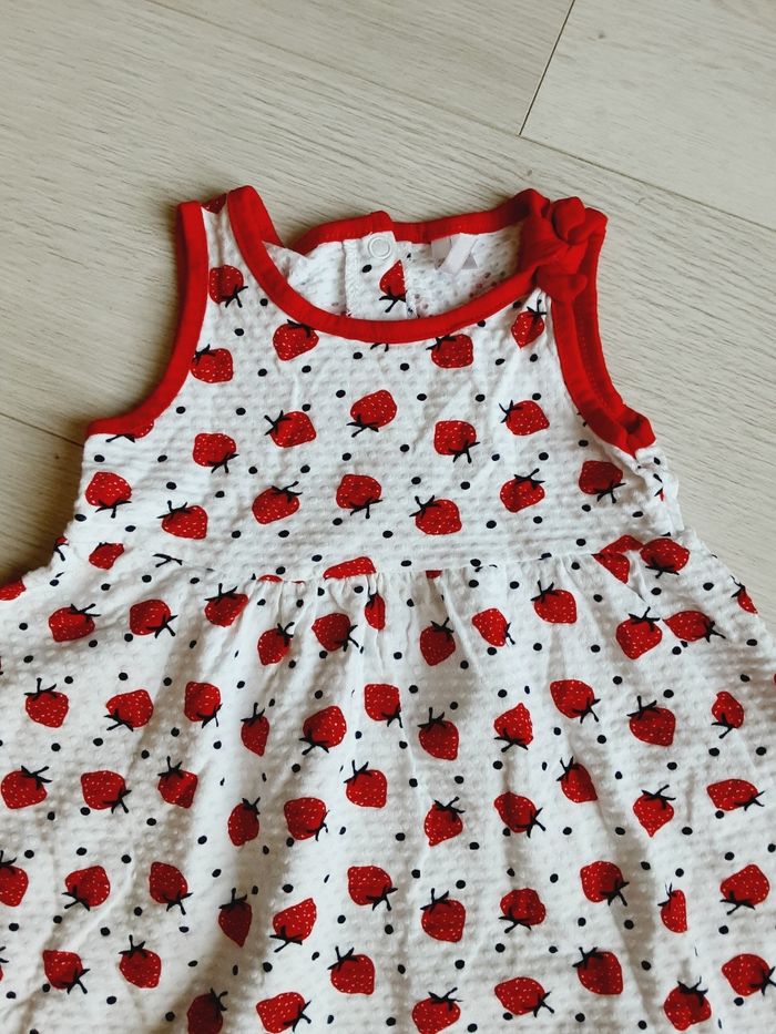 Vêtement bébé fille robe blanche fraises rouges Orchestra 18 mois - photo numéro 2