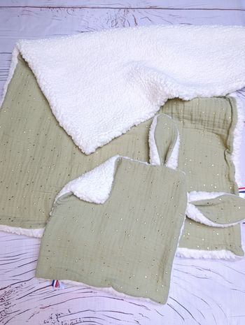 Ensemble bébé couverture+ doudou