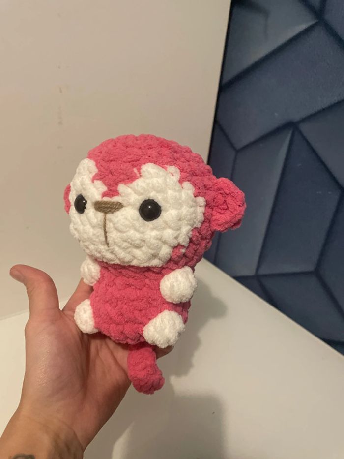 Singe rose amigurumi - photo numéro 4