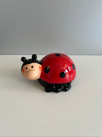 Tirelire coccinelle céramique – déco enfant