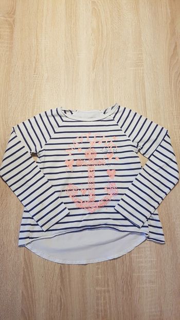 Tee shirt manches longues bi matières taille 5 ans.