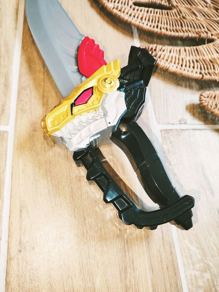 🙅Power rangers dino fury épée rouge noir du ranger Gold marque hasbro - photo numéro 3