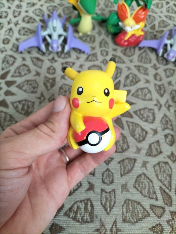 Lot de figurines Pokémon - photo numéro 4