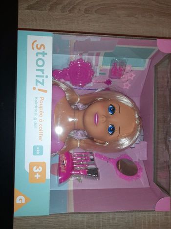 Tête à  coiffée neuve