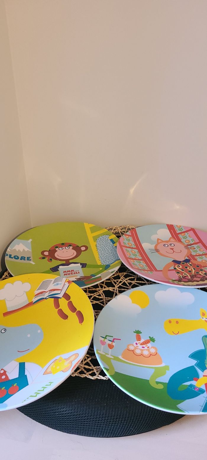 Lot de vaisselle enfants
