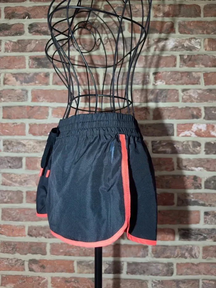 Short noir et rose Undiz Taille XS / 34 - photo numéro 8
