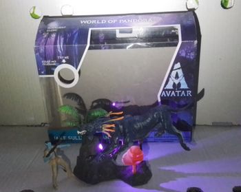 Decor figurine avatar jake sully versus thanator marque macfairlane toys