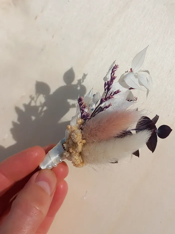 Barrettes en fleurs sechees à offrir - photo numéro 5