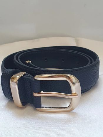 Ceinture en cuir pu Neuve très jolie 