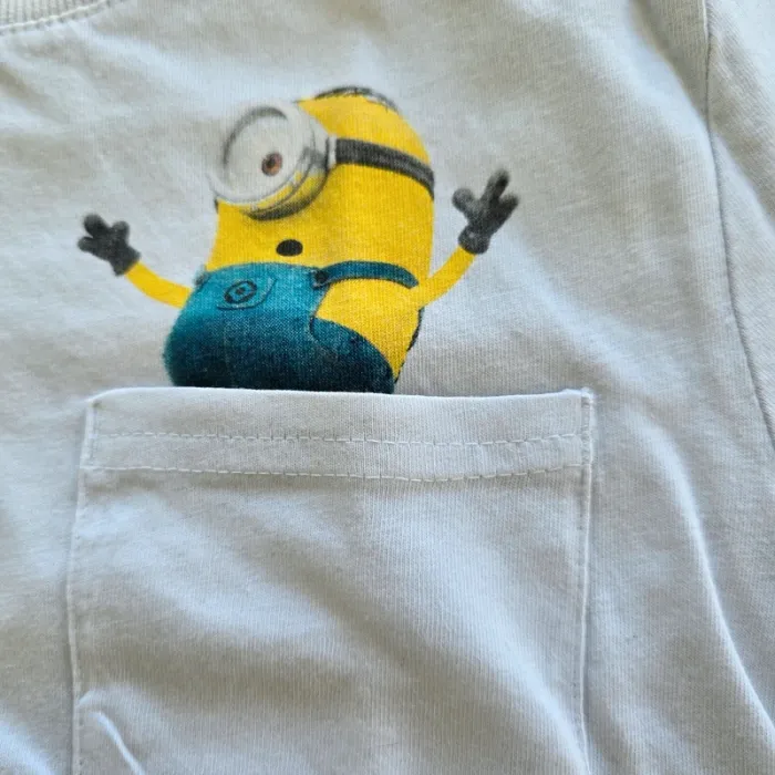 T-shirt  - Minions  - 10 ans - photo numéro 3