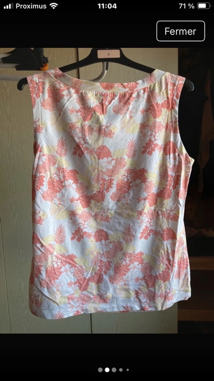 Superbe t-shirt blouse sans manches fleurie couleurs pastel taille L - photo numéro 2