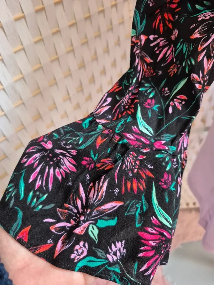 💕jolie blouse fleurie bzb femme TS  / 36 💕 - photo numéro 8