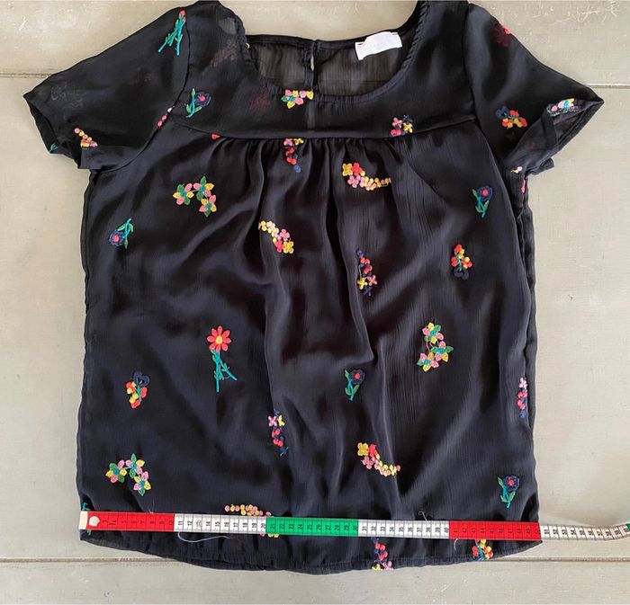 Blouse Miss Glammy Paris noire avec broderies fleurs multicolores taille 40 - photo numéro 15
