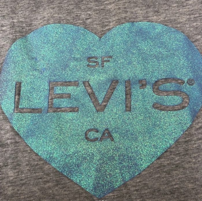 Tee Shirt Levi’s  4 /5 ans - photo numéro 2