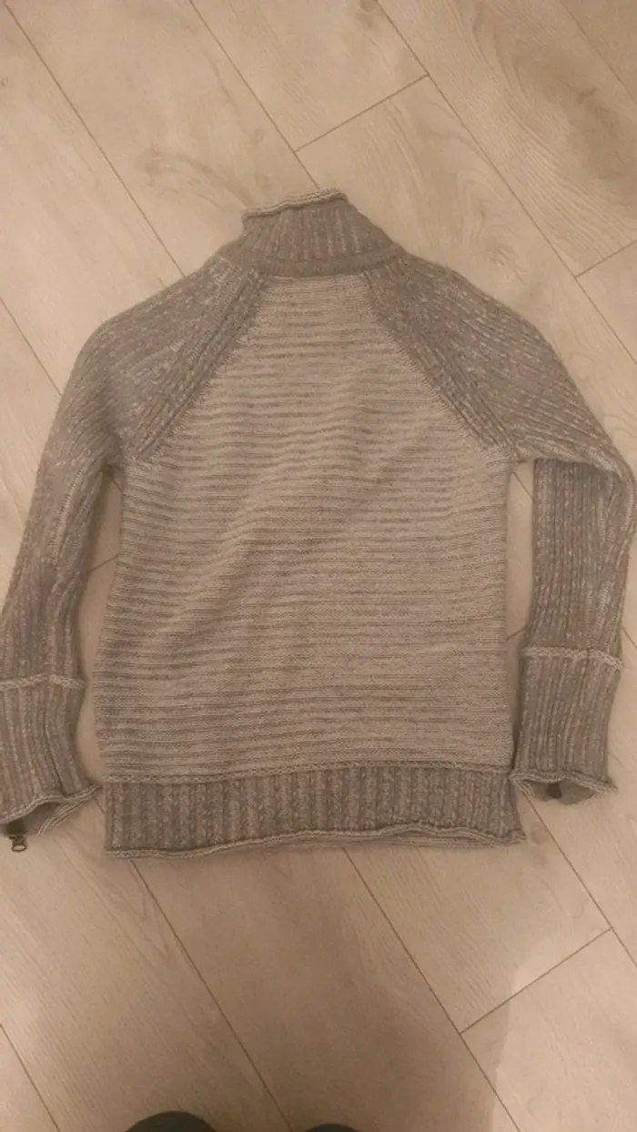 Pull gris - photo numéro 7