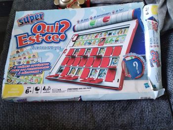 Jeu électronique "Super Qui est ce ?" 