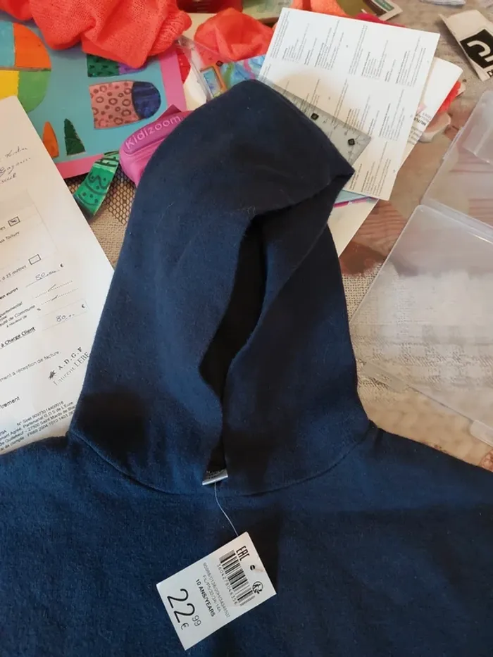 Pull à capuche neuf Okaïdi 10A - photo numéro 7