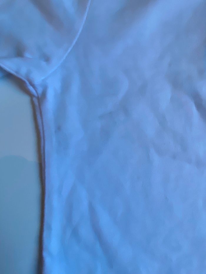 2 pulls et 1 tee shirt - photo numéro 3