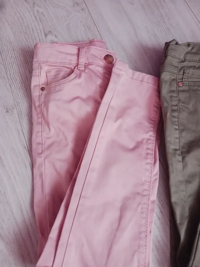 Lot de 2 pantalons neufs 6 ans - photo numéro 2