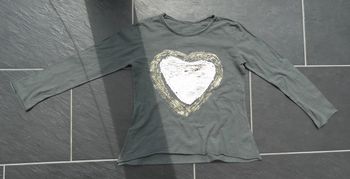 Joli tee-shirt "coeur" fille 8 ans