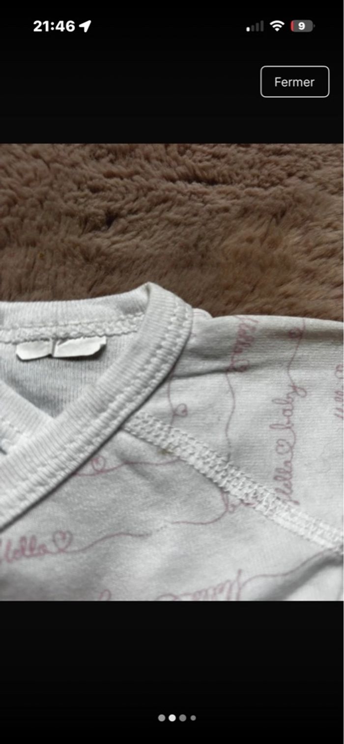 Pull bébé mixte 1 mois blanc croisé ouverture devant 👶 bon état - photo numéro 2