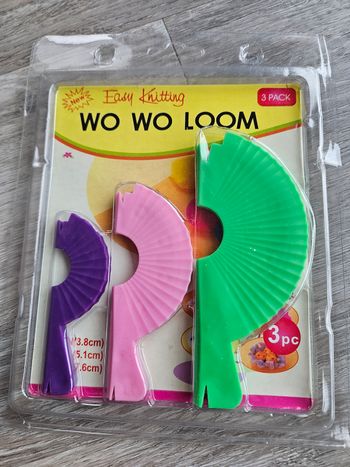Lot de 3 fabriques à pompons