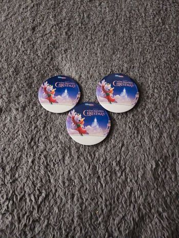 Lot 3 Badges Buttons Enchanted Christmas DisneyLand Paris