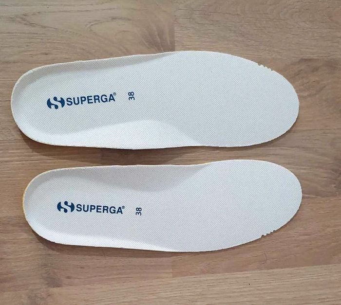 Bottines Superga beige/écru neuves jamais portées dans leur boîte d'origine taille 38 - photo numéro 6