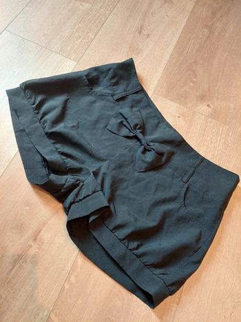 Short noir noeud