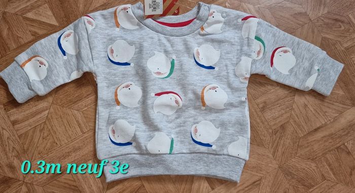 Pull 3mois neuf