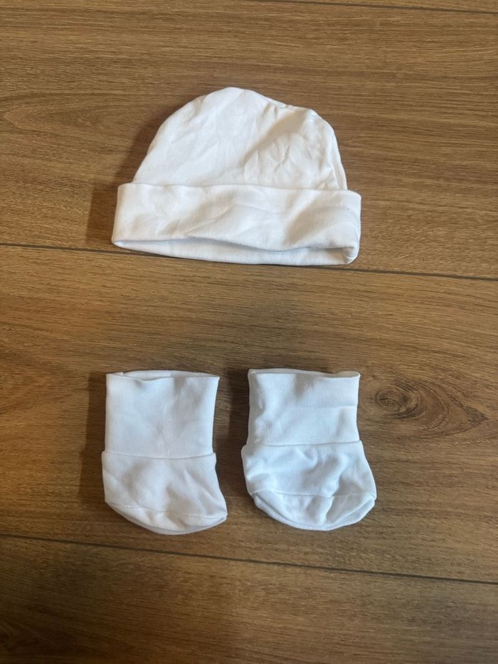 Bonnet + chausson neuf