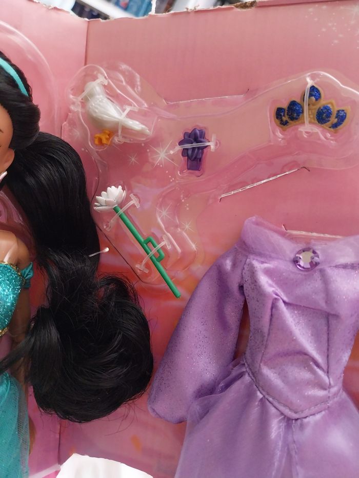 Poupée Jasmine + robe violette et accessoires- Coffret de poupées Aladdin Disney - photo numéro 4