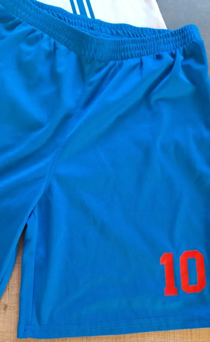 Tenue de foot 10/12 ans blanche et bleue - photo numéro 5