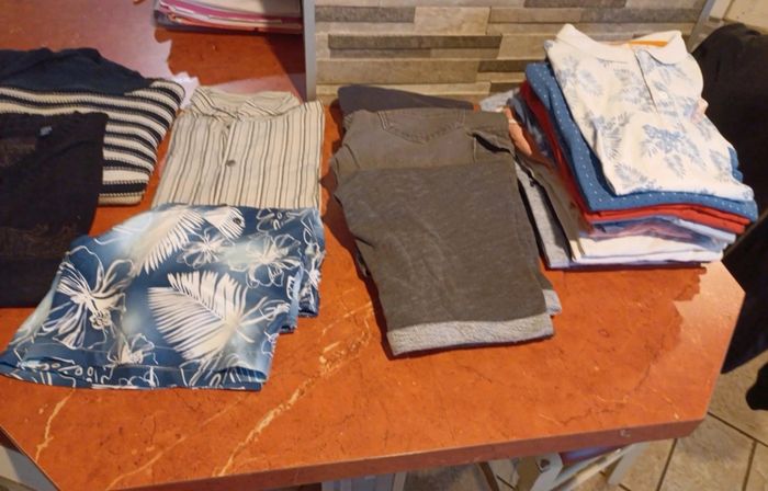 Lot de vêtements garçon taille 12 ans