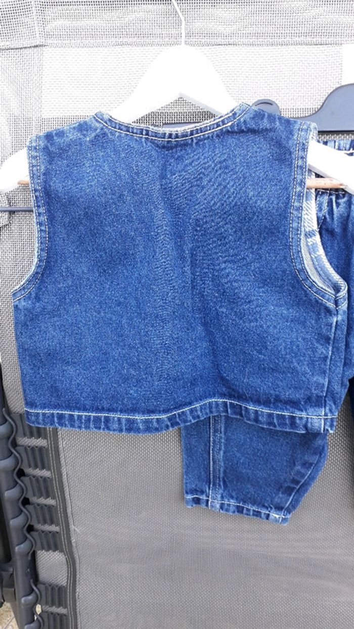 Ensemble en jeans taille 6 mois - photo numéro 4