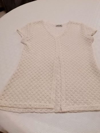 Beau débardeur crocheté légère ouverture en bas comme neuf