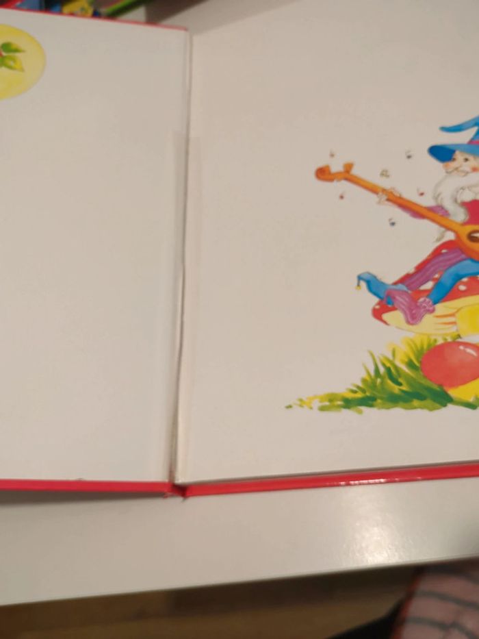 Livre les contes de grimm - photo numéro 3