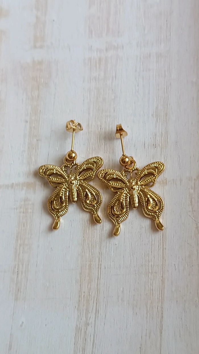 Jolies boucles d'oreilles papillons - photo numéro 2