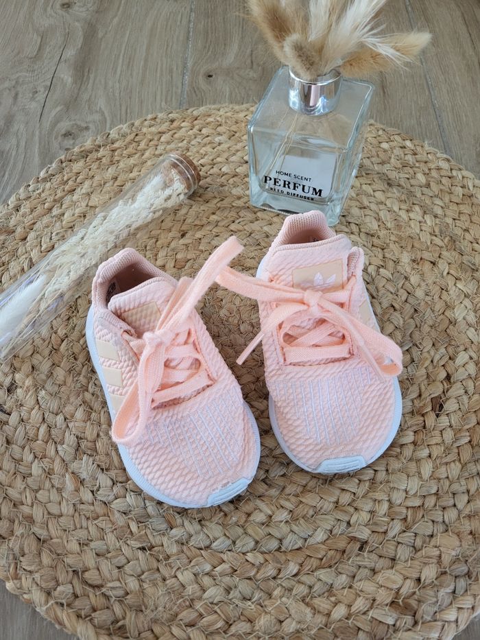 🌷Baskets à lacets Adidas taille 19 - photo numéro 3