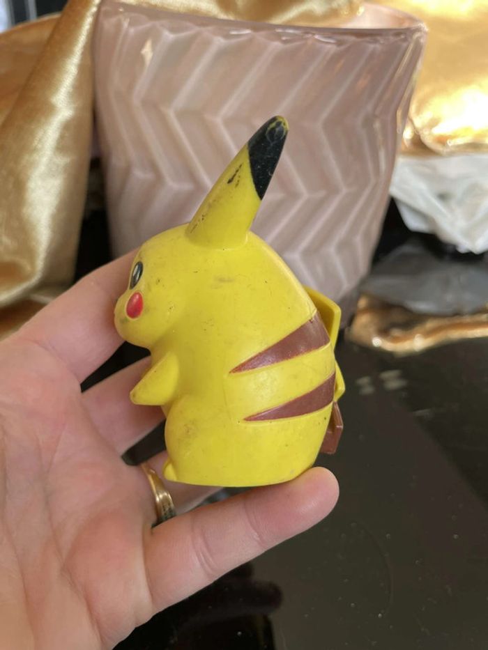 Figurine Porte-clés Vintage Pikachu Pokémon 1999 - photo numéro 4