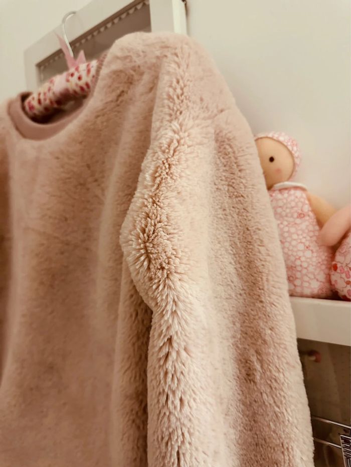 Pull doudou fourrure rose - photo numéro 3