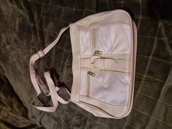 Sac à main blanc et beige