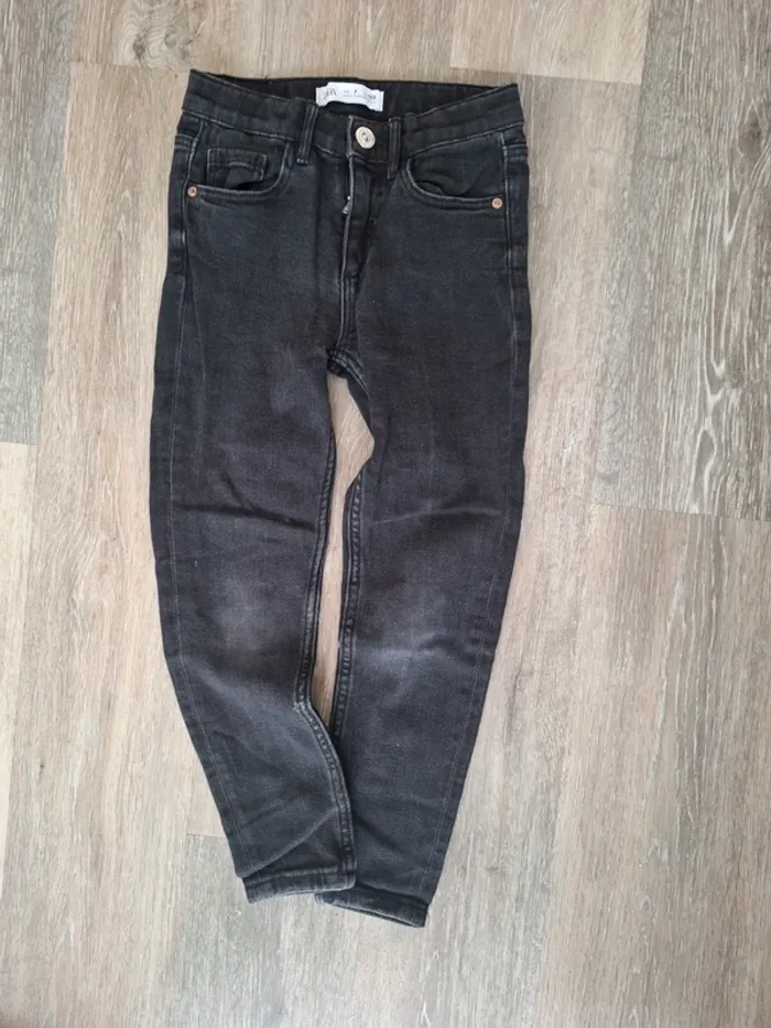 Jean noir zara 7 ans