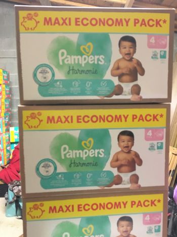 156 couches Pampers harmonie taille 4