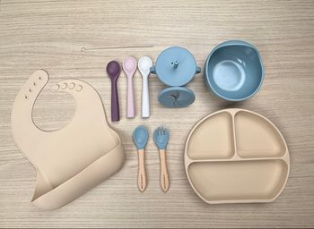 Set Repas Bébé Fille Silicone 9 Pièces Sans BPA – Idée Cadeau Naissance – Produit Neuf