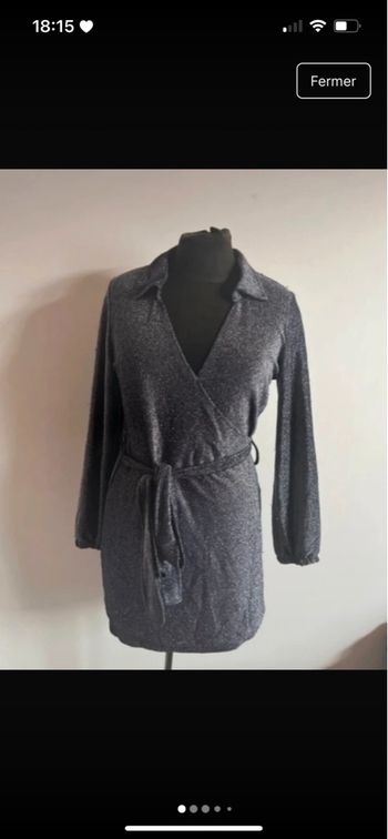 Robe courte à paillettes manche longue taille M de chez Jennyfer en très bon état